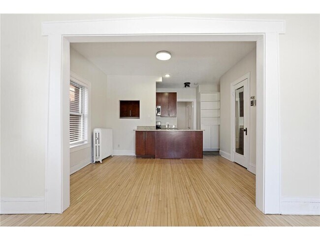 Building Photo - 2881 Irving Ave S