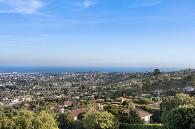 Building Photo - 4512 Palos Verdes Dr E