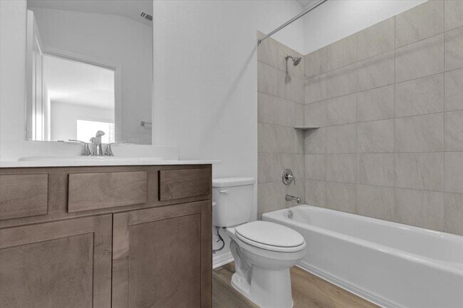 Building Photo - 5028 Hazelnut Ln