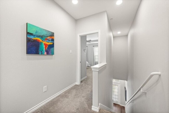 Building Photo - Welcome Home to the Heart of Addison!