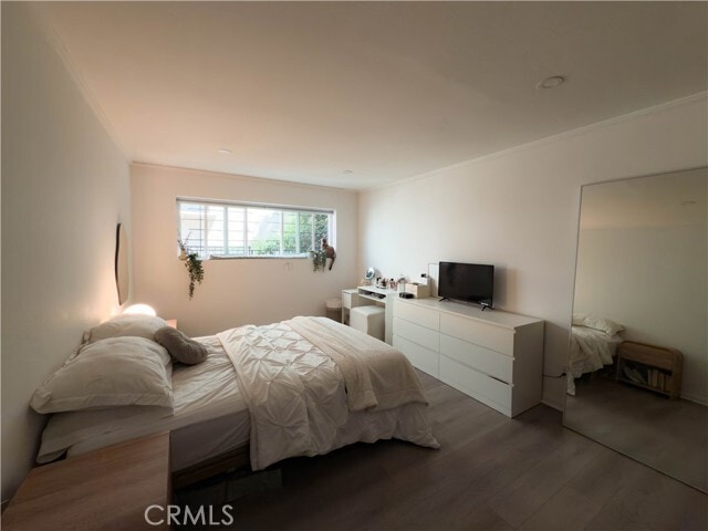 Building Photo - 532 N Rossmore Ave