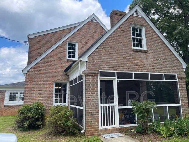 Building Photo - 10322 Cox Rd