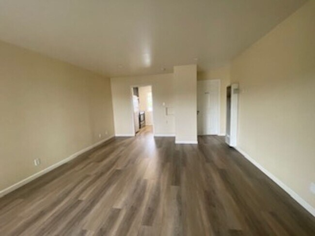 Building Photo - 4216 Nevin Ave
