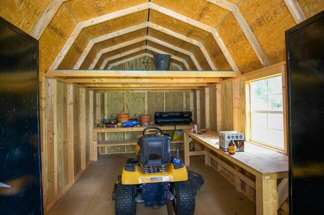 Building Photo - "Charming 3-Bedroom Home with 2 Full Bathrooms in Vass, NC - Spacious and Comfortable Country Liv...