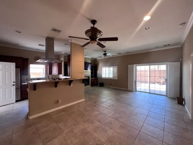 Building Photo - 3BR 2Ba Boat Deep Hightop Garage & Colorado River Views