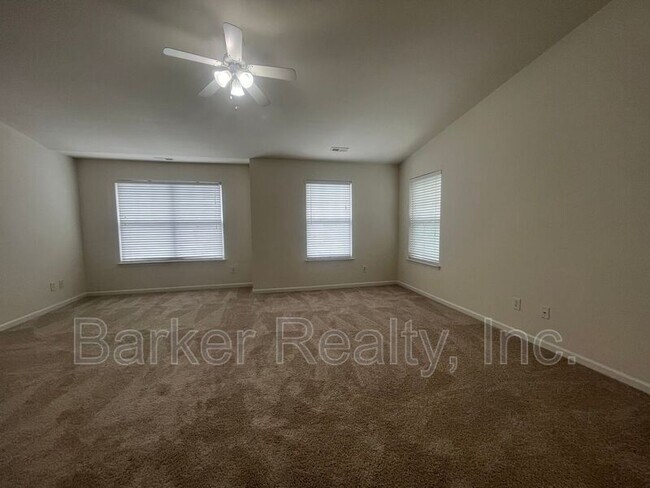 Building Photo - 11711 Mezzanine Dr