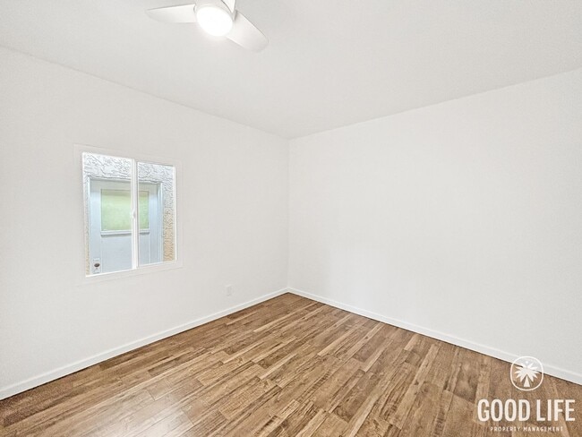 Building Photo - Inviting 3BD/2BA South Park Home with Turf Yards, Hardwood Floors & A/C