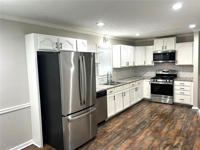 Building Photo - 3177 Pinto Dr