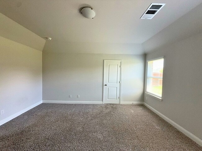 Building Photo - 609 Tartane Dr