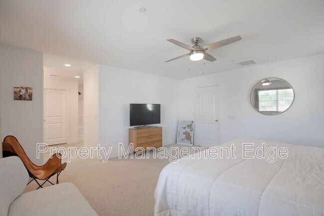 Building Photo - 30463 Ridgely Way