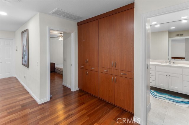 Building Photo - 4 Bayview