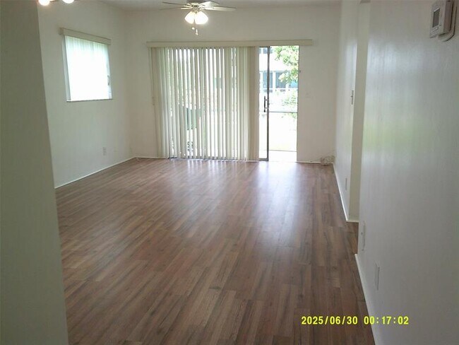 Building Photo - 5800 Margate Blvd