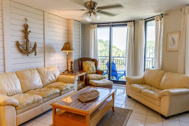 Building Photo - 7600 Palmetto Dr