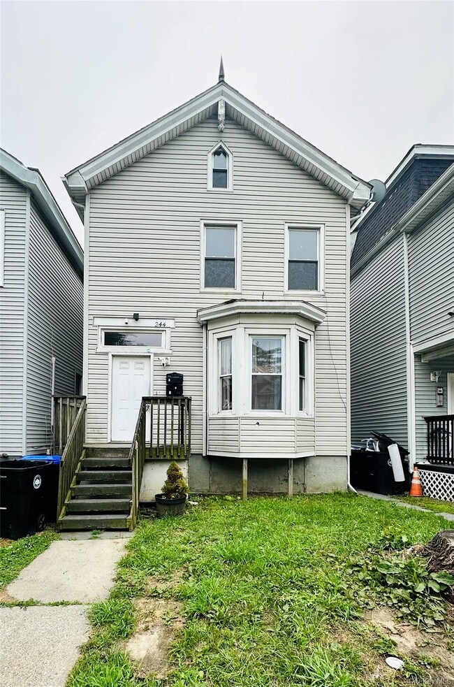 Primary Photo - 244 Church St