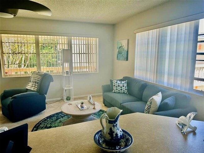 Building Photo - 452 Durham O