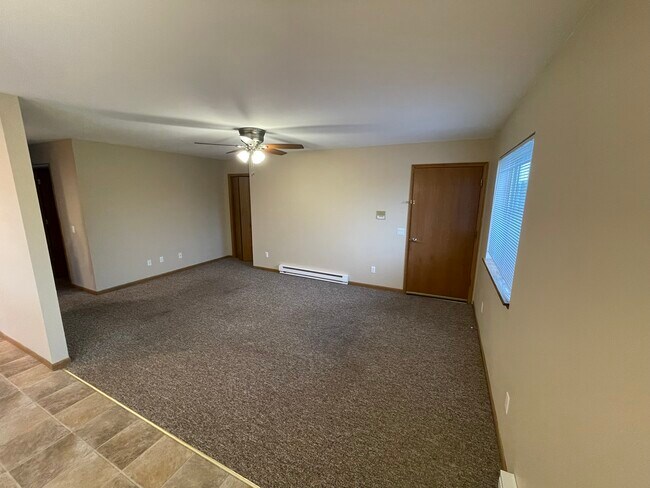 Building Photo - 205 Gillette St