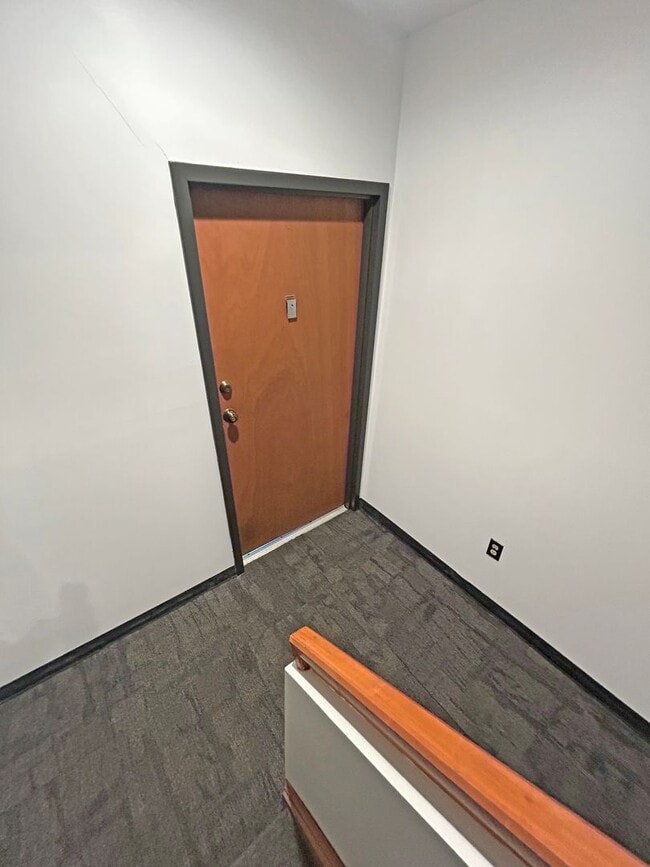 Building Photo - Welcome to this stunning 2-bedroom, 2-bath...