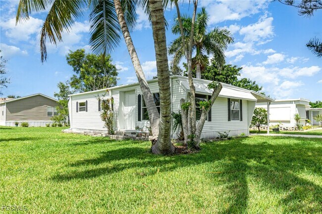 Primary Photo - 91 Twin Palms Dr