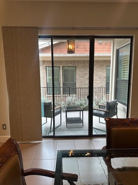 Building Photo - 309 Jeffrey David Ln W