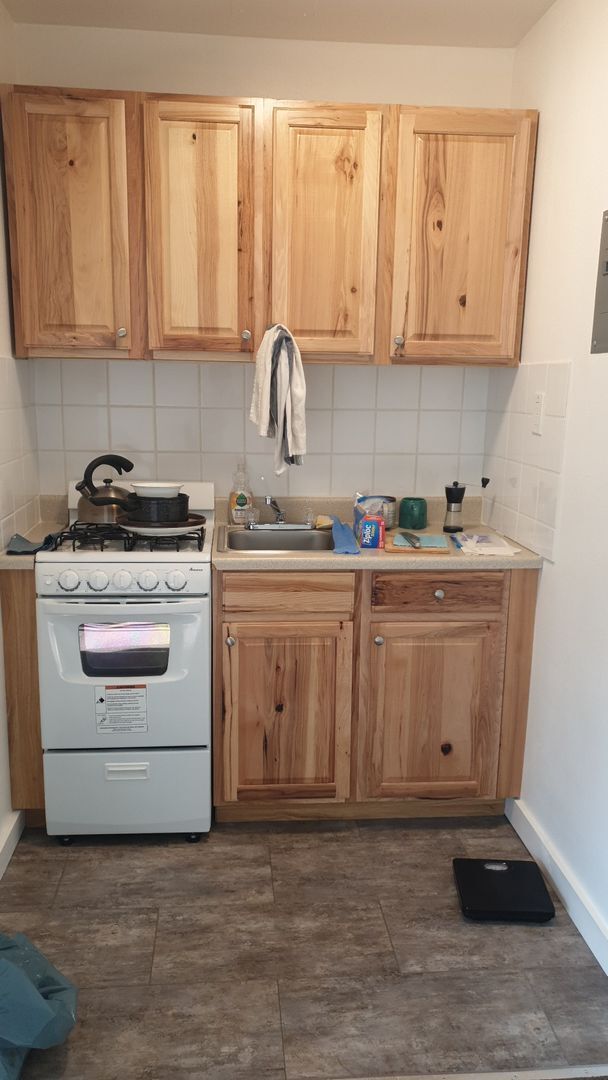 Building Photo - Affordable Studio Apartments in Los Alamos...