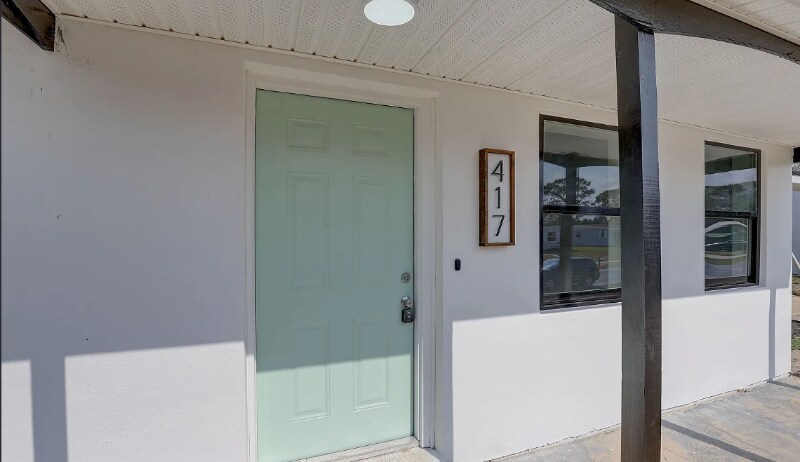 Building Photo - 417 Hollyhock Ln