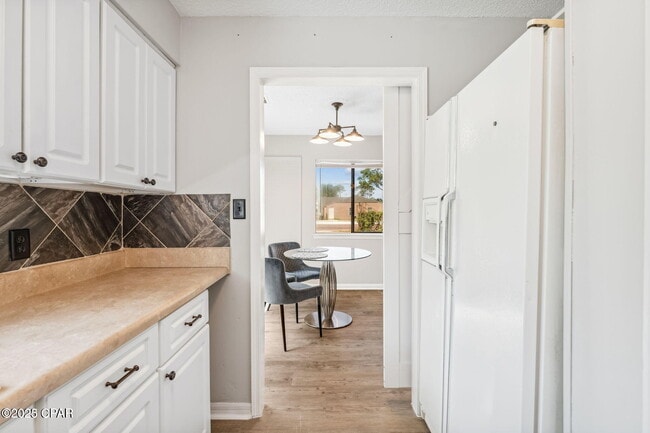 Building Photo - 206 N Arnold Rd