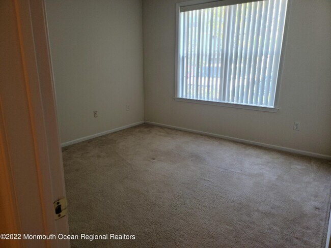 Building Photo - 211 Mill Pond Way