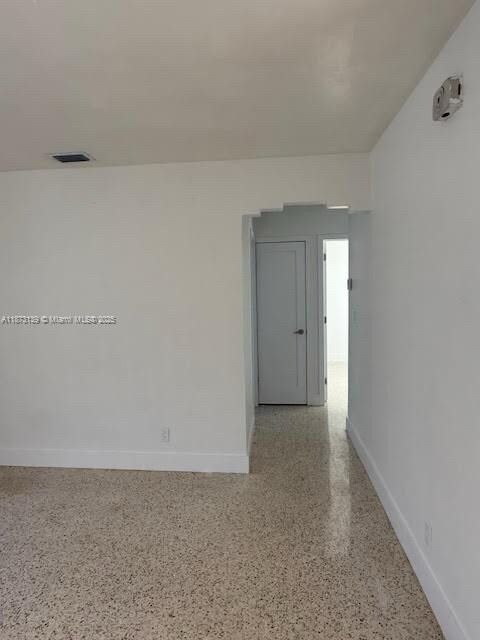 Building Photo - 27 NW 48th Pl