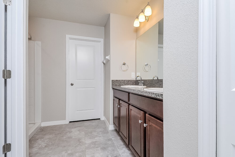 Building Photo - 8302 Cherry Branch Dr