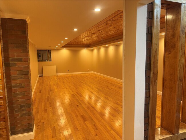 Building Photo - 14228 Manderleigh Woods Dr