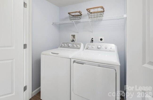 Building Photo - 5127 Stevedore Wy