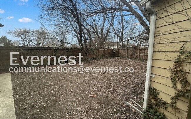 Building Photo - 15218 Shiloh Rd