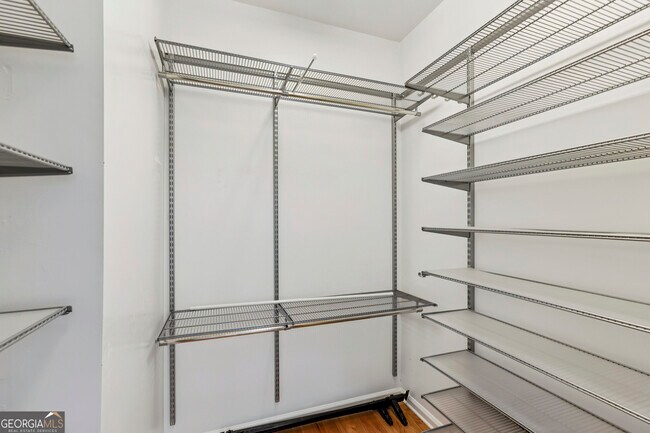 Building Photo - 3740 Ashford Point