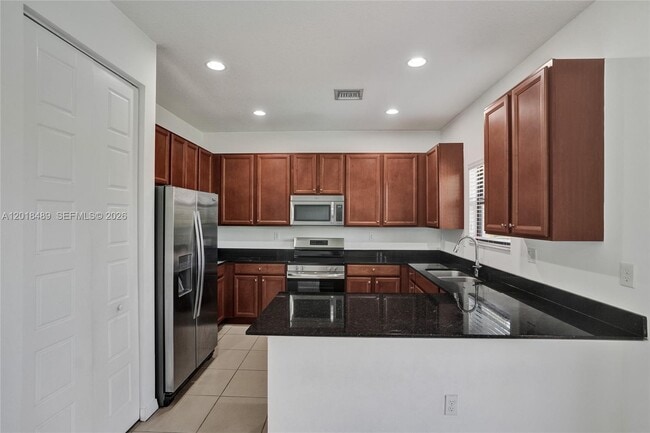 Building Photo - 643 NE 191st Terrace