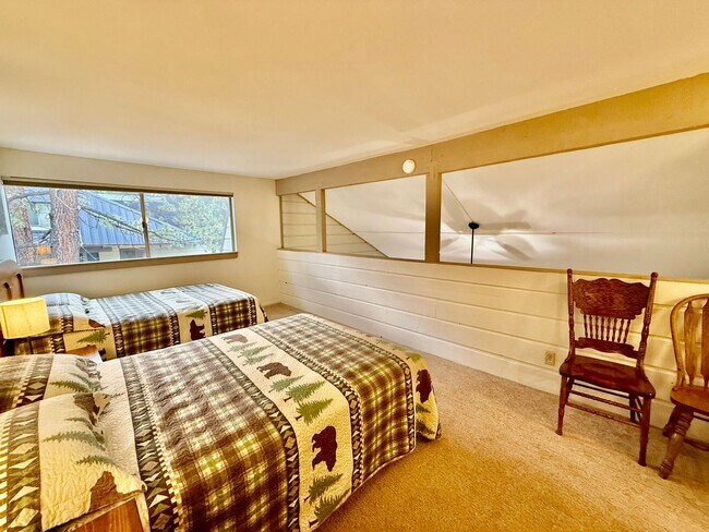 Building Photo - Winter Rental – Mountain Shadows, Center o...