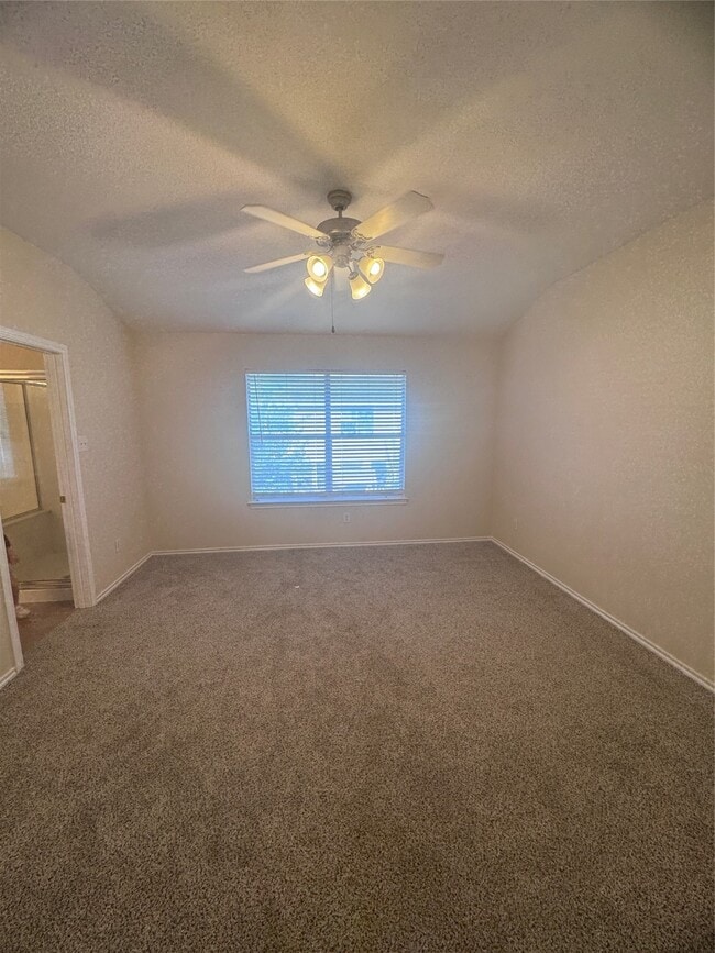 Building Photo - 6213 Stoney Creek Dr