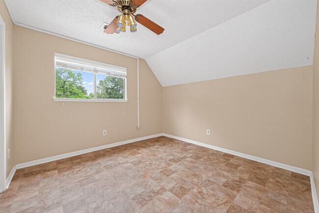 Building Photo - 30207 E Geneva Dr