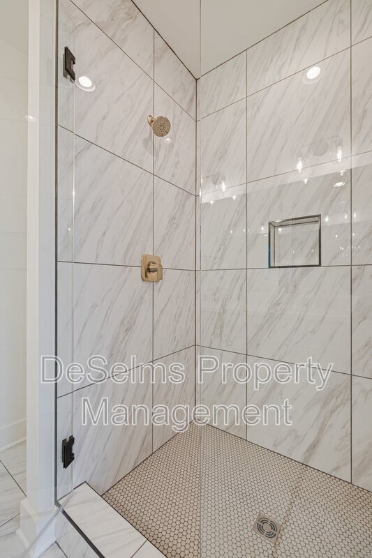 Building Photo - 337 Sophia Rain Dr