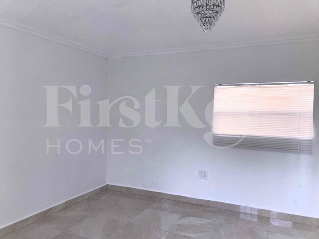 Building Photo - 240 N 69th Way