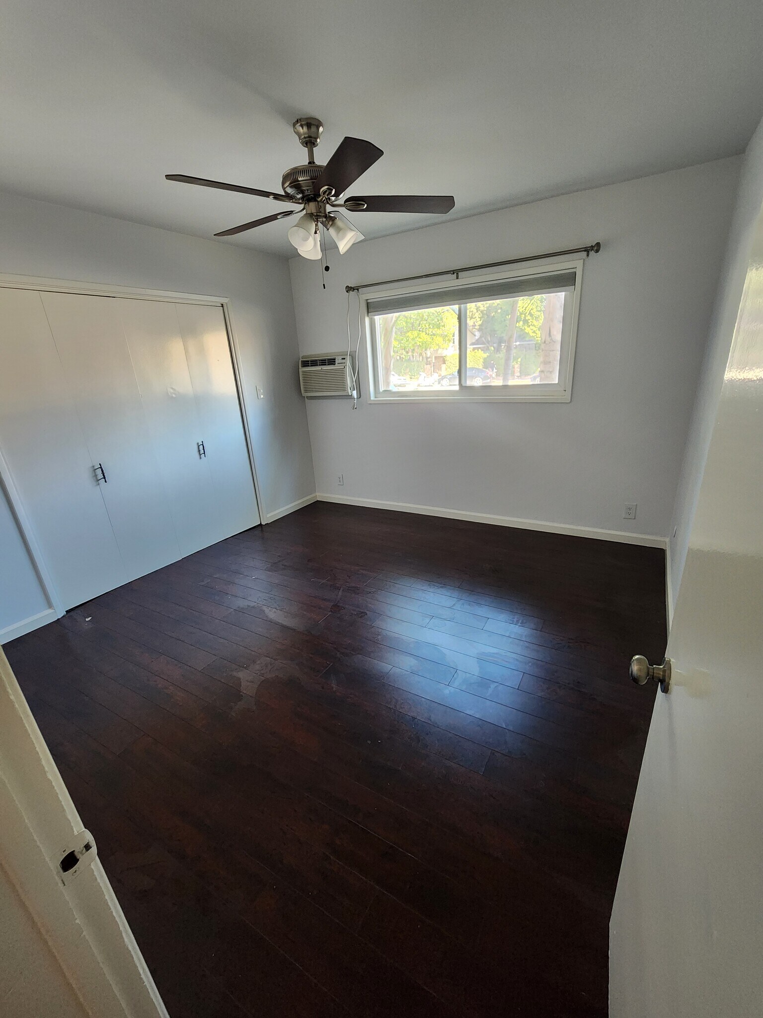 Building Photo - 4911 Laurel Canyon Blvd