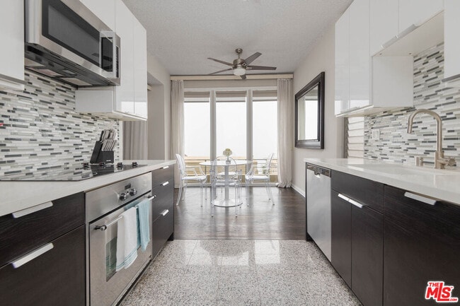 Building Photo - 18065 Coastline Dr