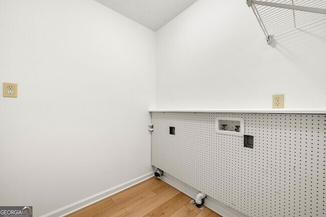 Building Photo - 503 Waterwood Bend