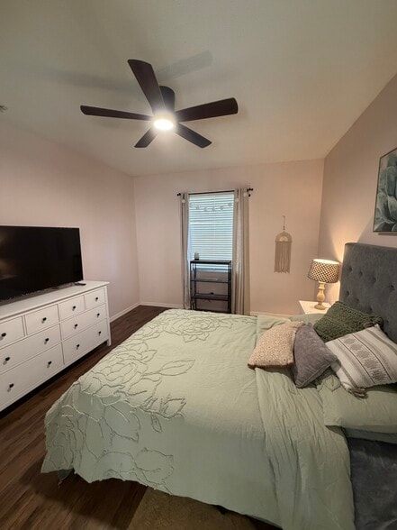 Building Photo - 4815 Pennecott Way