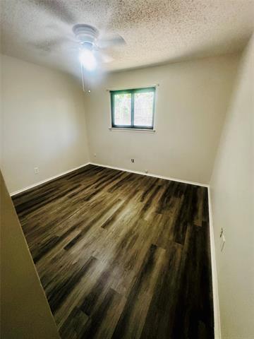 Building Photo - 1016 Summit Cir