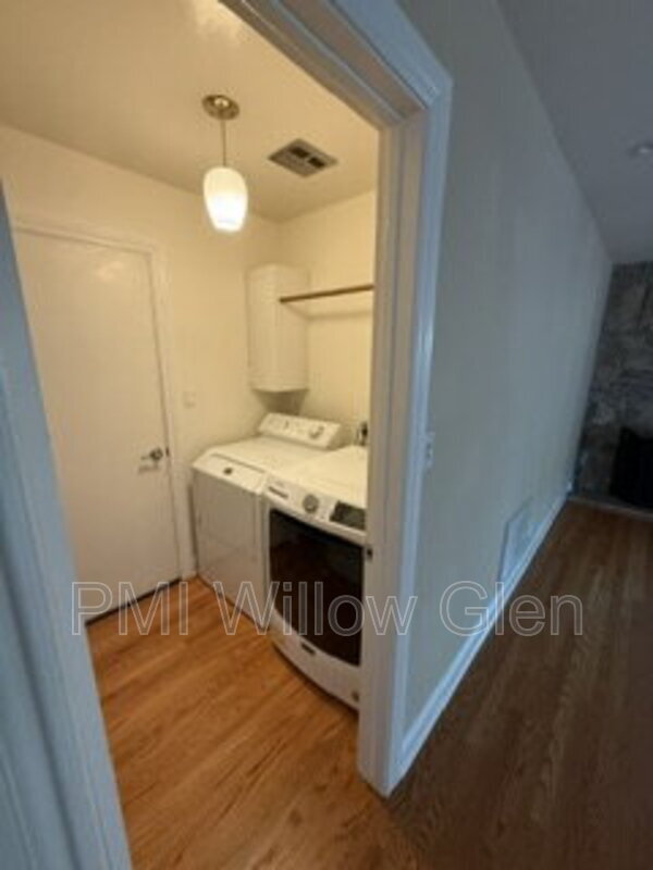 Building Photo - 536 Curie Dr