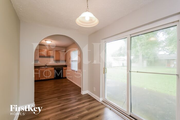 Building Photo - 4931 Karen Dr