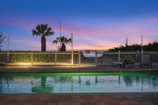 Building Photo - 6406 Gulf Dr