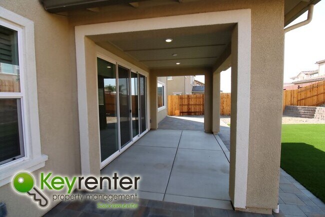 Building Photo - 4684 Flagstaff Dr