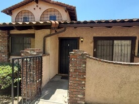 Building Photo - 4288 Rosemead Blvd