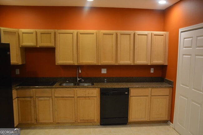 Building Photo - 7801 Waterlace Dr